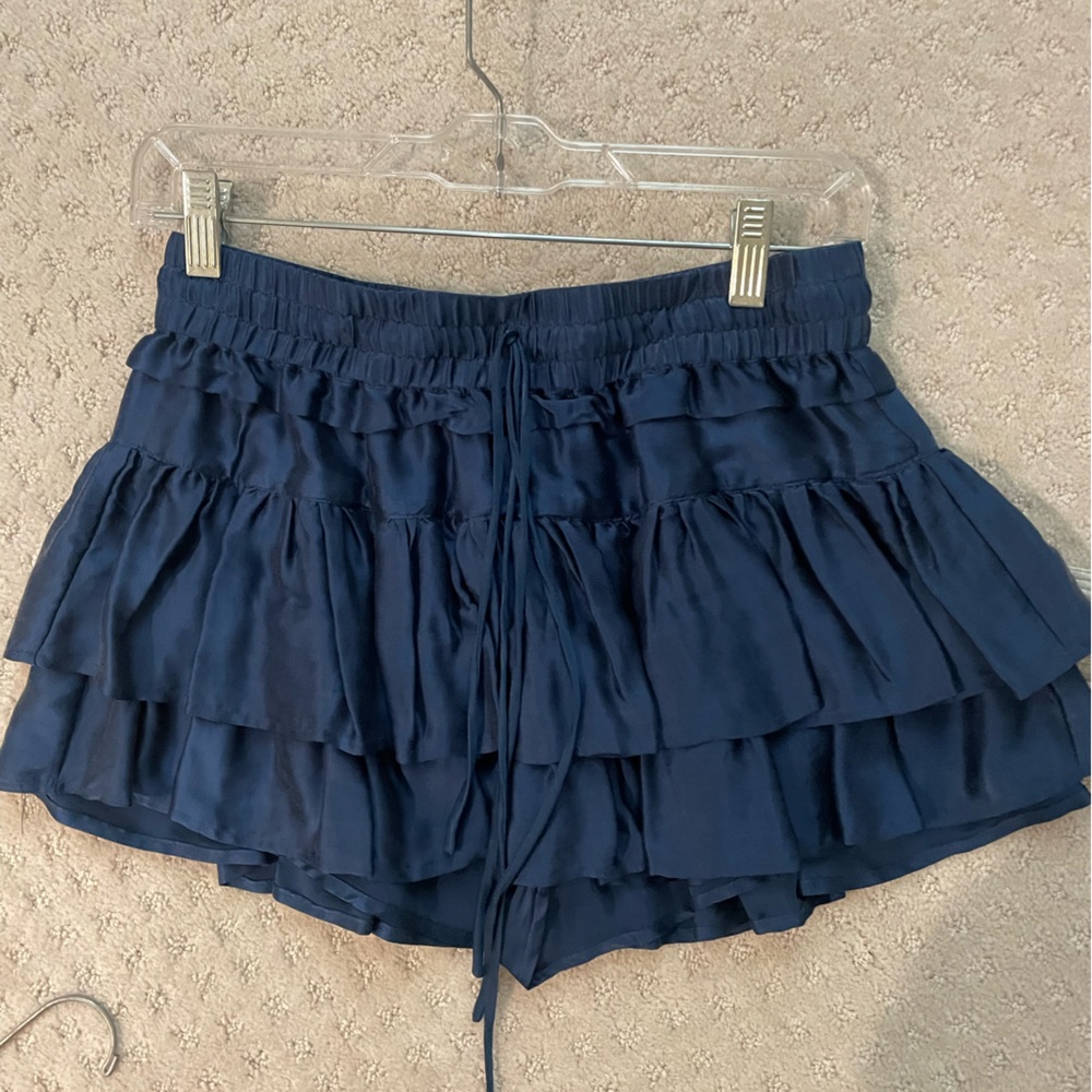 SHUG skirt!!! (Built in shorts)